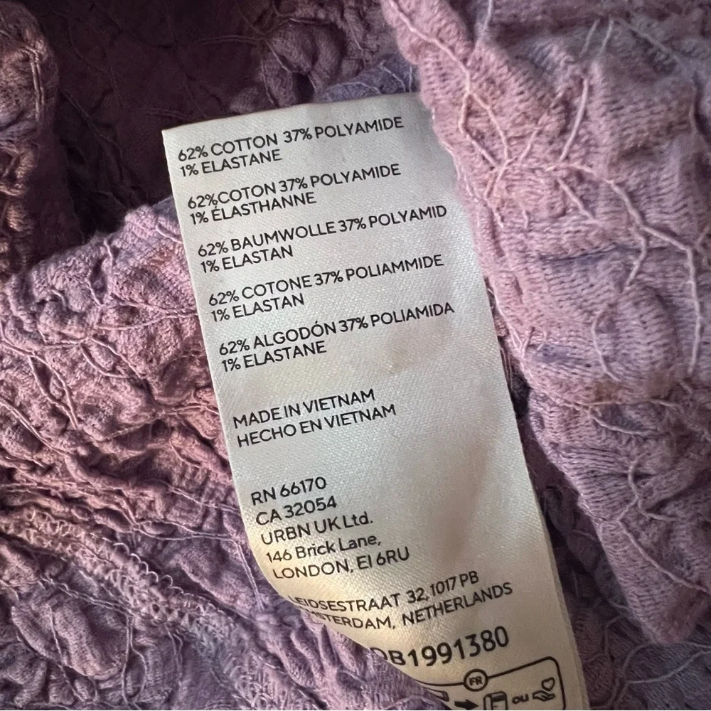 Free People Women’s Krystal Tee, textured V-neck t-shirt Tuscany Size: X-Small - Picture 5 of 5